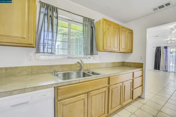2101 Banyan Way, Antioch, California 94509