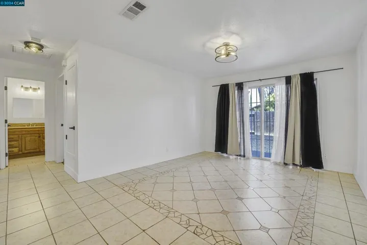 2101 Banyan Way, Antioch, California 94509