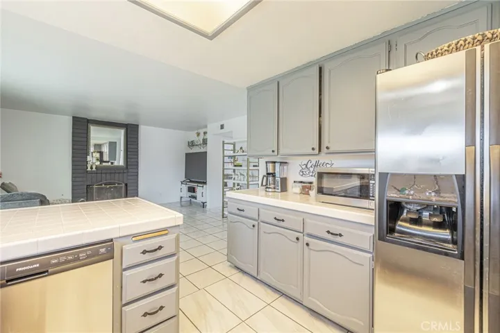 5744 E Avenue R11, Palmdale, California 93552