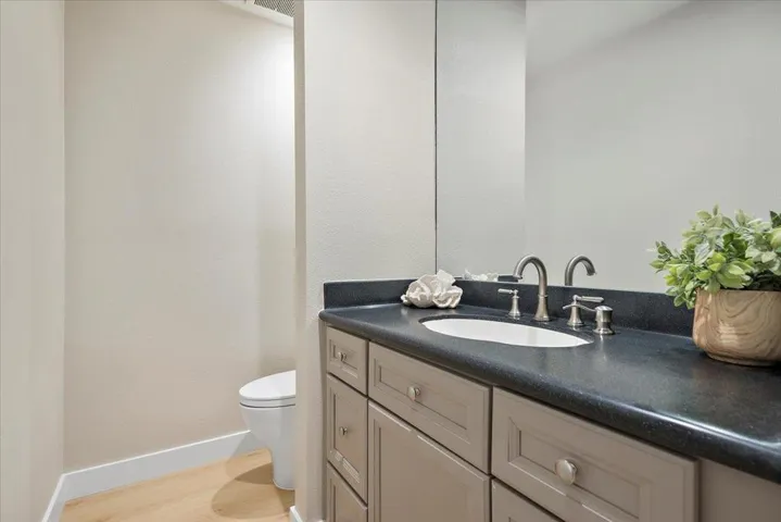 111 Strathmore Place, Los Gatos, California 95032