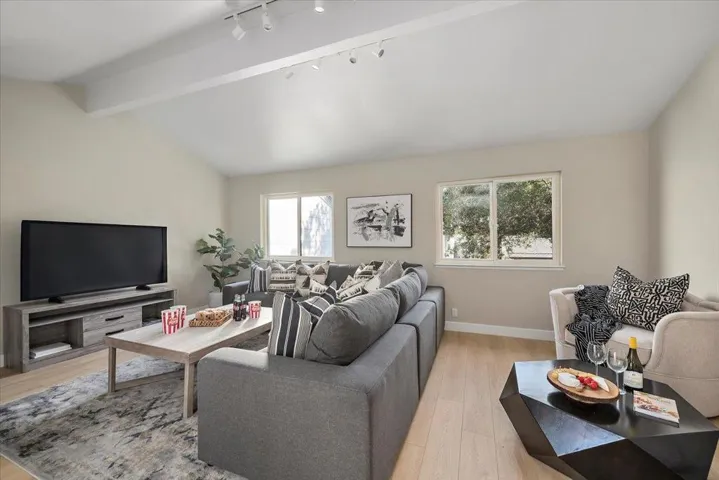 111 Strathmore Place, Los Gatos, California 95032