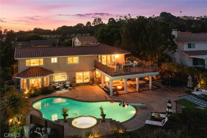 Breathtaking Coastal Retreat with 180-Degree Ocean Views in Rancho Palos Verdes