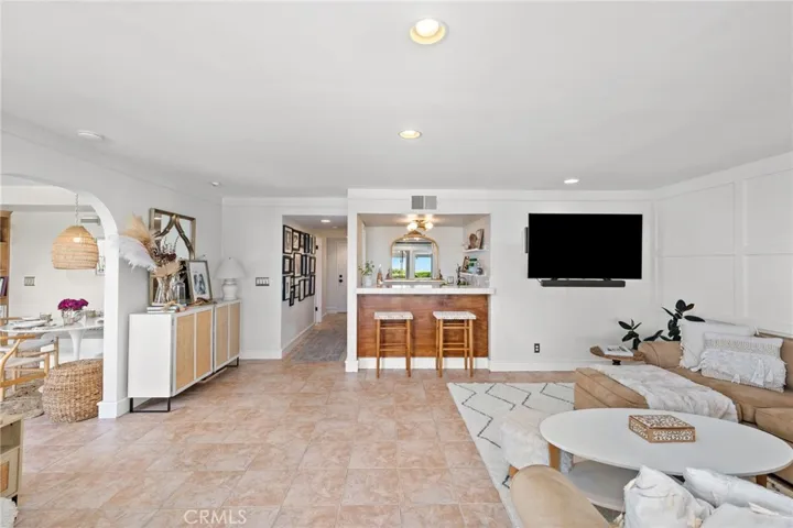 6890 Vallon Drive, Rancho Palos Verdes, California 90275