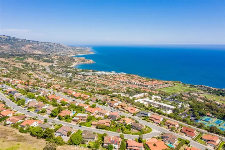 6890 Vallon Drive, Rancho Palos Verdes, California 90275
