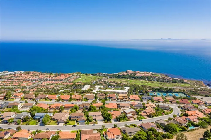 6890 Vallon Drive, Rancho Palos Verdes, California 90275