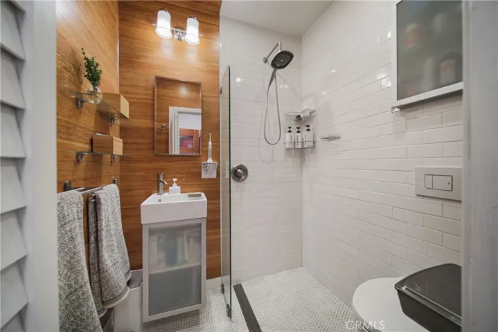 1624 Cleveland Road, Glendale, California 91202
