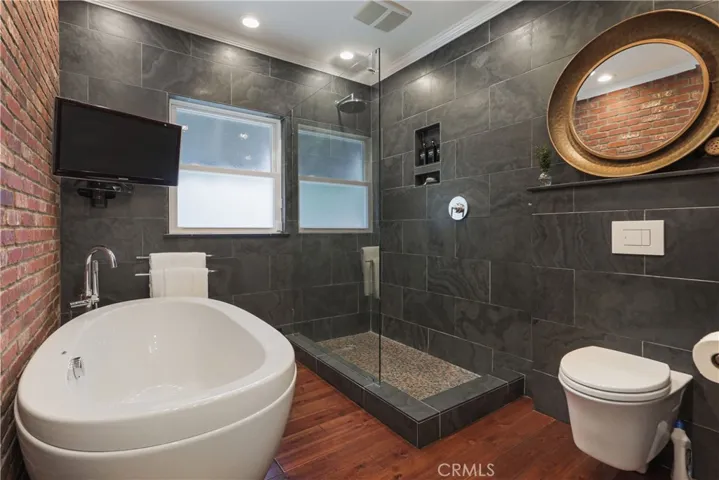 1624 Cleveland Road, Glendale, California 91202