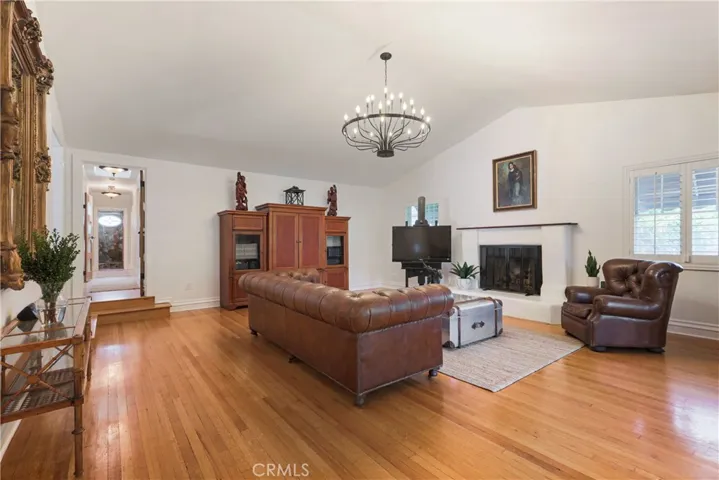 1624 Cleveland Road, Glendale, California 91202