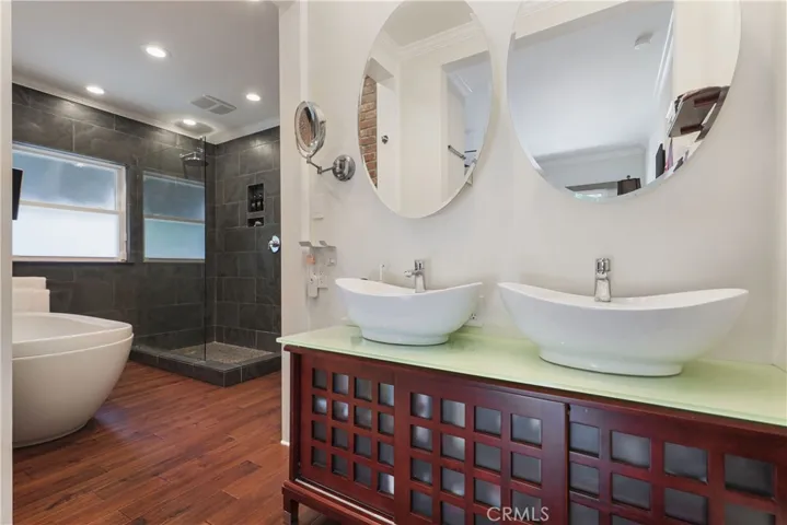 1624 Cleveland Road, Glendale, California 91202