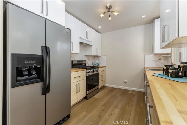 Contemporary kitchen