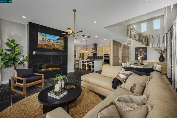 17571 Harbor View Ave, Lathrop, California 95330