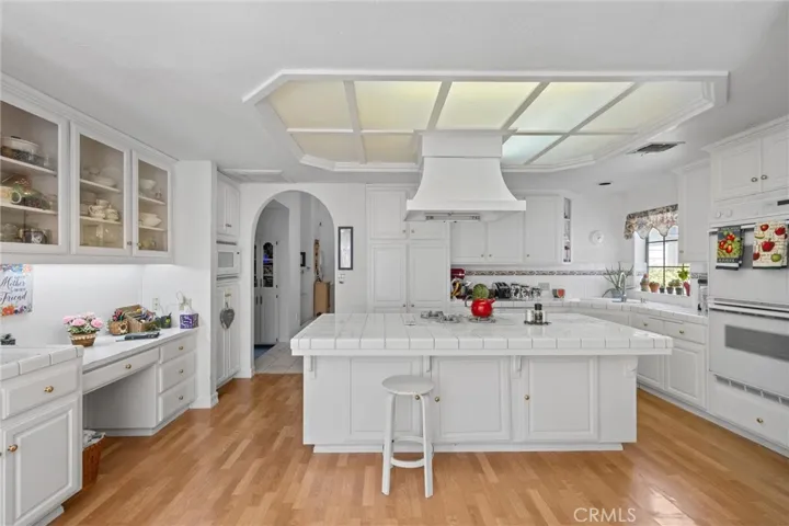6508 Highland Knolls Drive, Bakersfield, California 93306