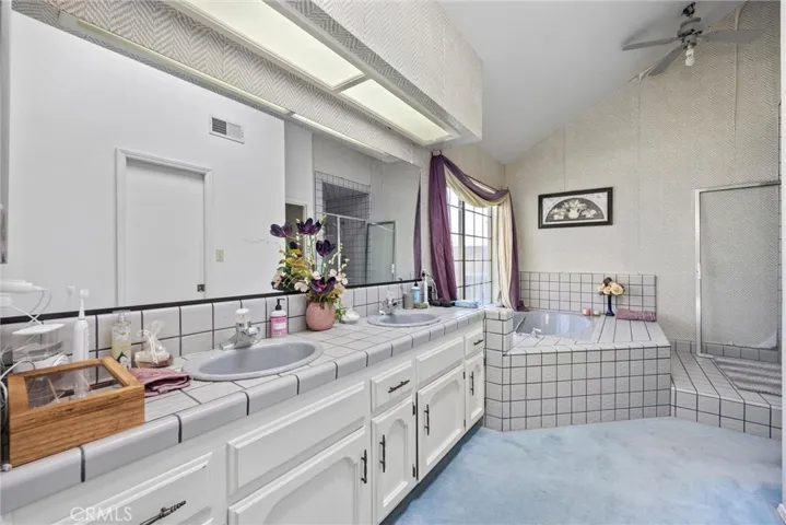 6508 Highland Knolls Drive, Bakersfield, California 93306
