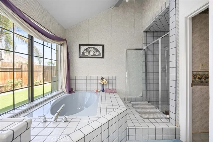 6508 Highland Knolls Drive, Bakersfield, California 93306