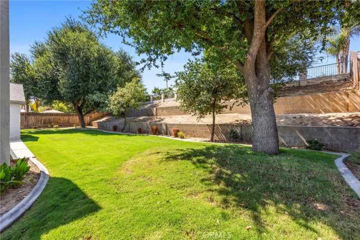 6508 Highland Knolls Drive, Bakersfield, California 93306