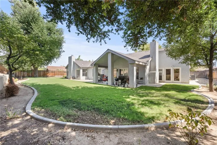 6508 Highland Knolls Drive, Bakersfield, California 93306