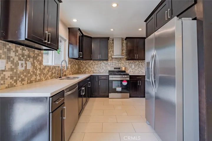 7524 Corbin Avenue 4, Reseda, California 91335