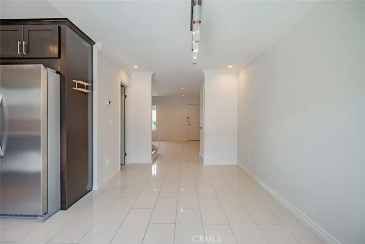 7524 Corbin Avenue 4, Reseda, California 91335