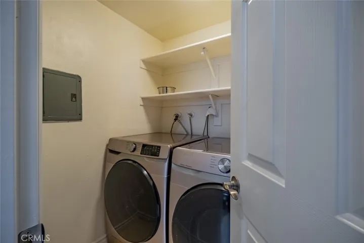 7524 Corbin Avenue 4, Reseda, California 91335