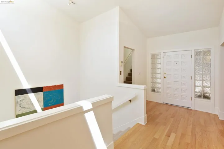 8030 Shepherd Canyon Rd, Oakland, California 94611