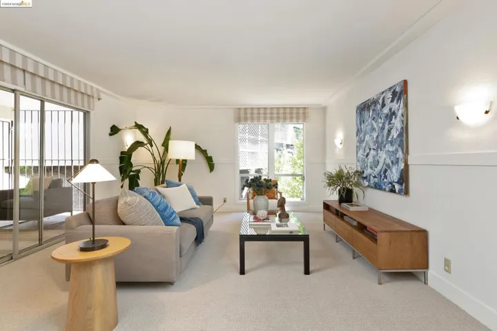 8030 Shepherd Canyon Rd, Oakland, California 94611