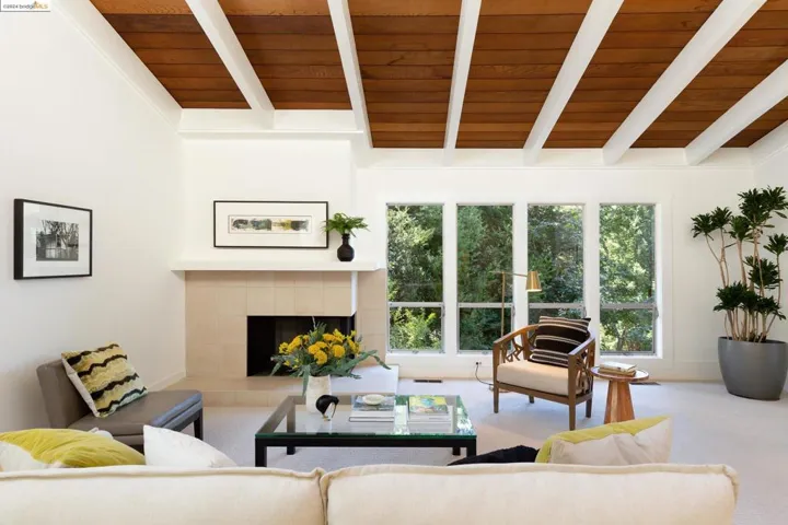 8030 Shepherd Canyon Rd, Oakland, California 94611