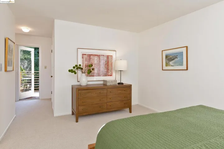 8030 Shepherd Canyon Rd, Oakland, California 94611