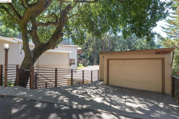 8030 Shepherd Canyon Rd, Oakland, California 94611