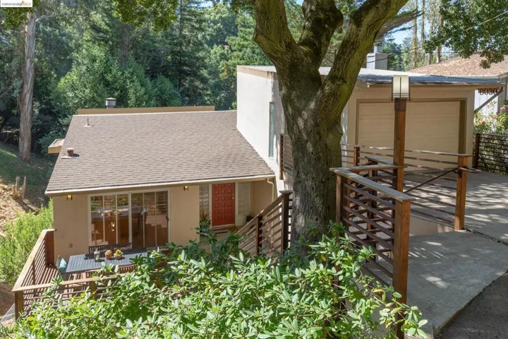 8030 Shepherd Canyon Rd, Oakland, California 94611