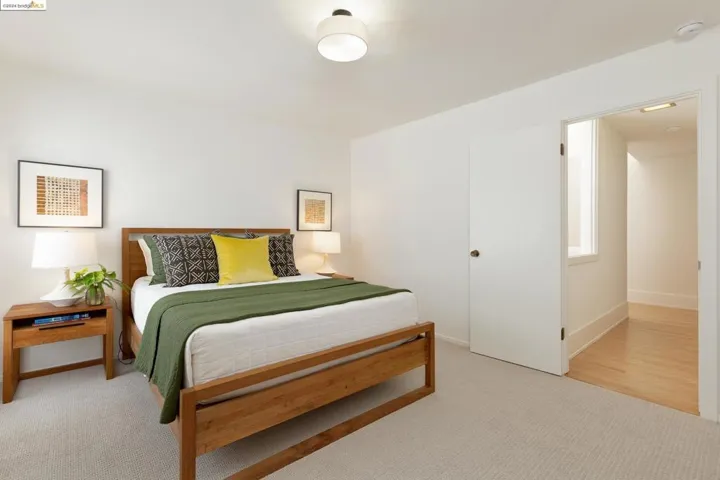 8030 Shepherd Canyon Rd, Oakland, California 94611