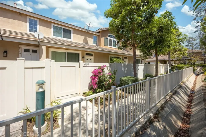 8438 E Cody Way 42, Anaheim Hills, California 92808