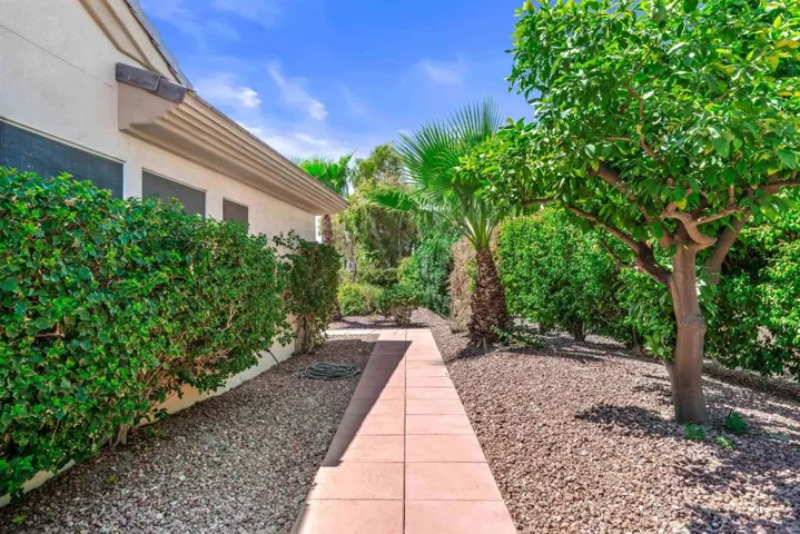 39303 Gleneagles Circle, Palm Desert, California 92211