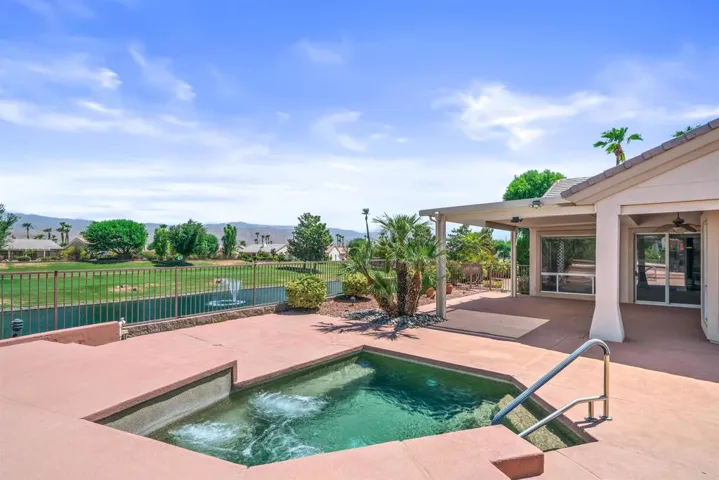 39303 Gleneagles Circle, Palm Desert, California 92211