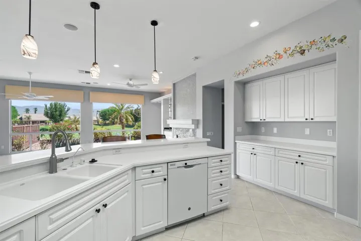39303 Gleneagles Circle, Palm Desert, California 92211