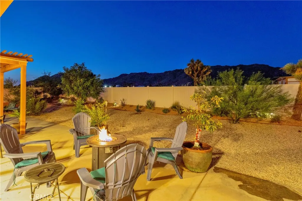 16323 Shirwaun Road, Apple Valley, California 92307 home-pic-51