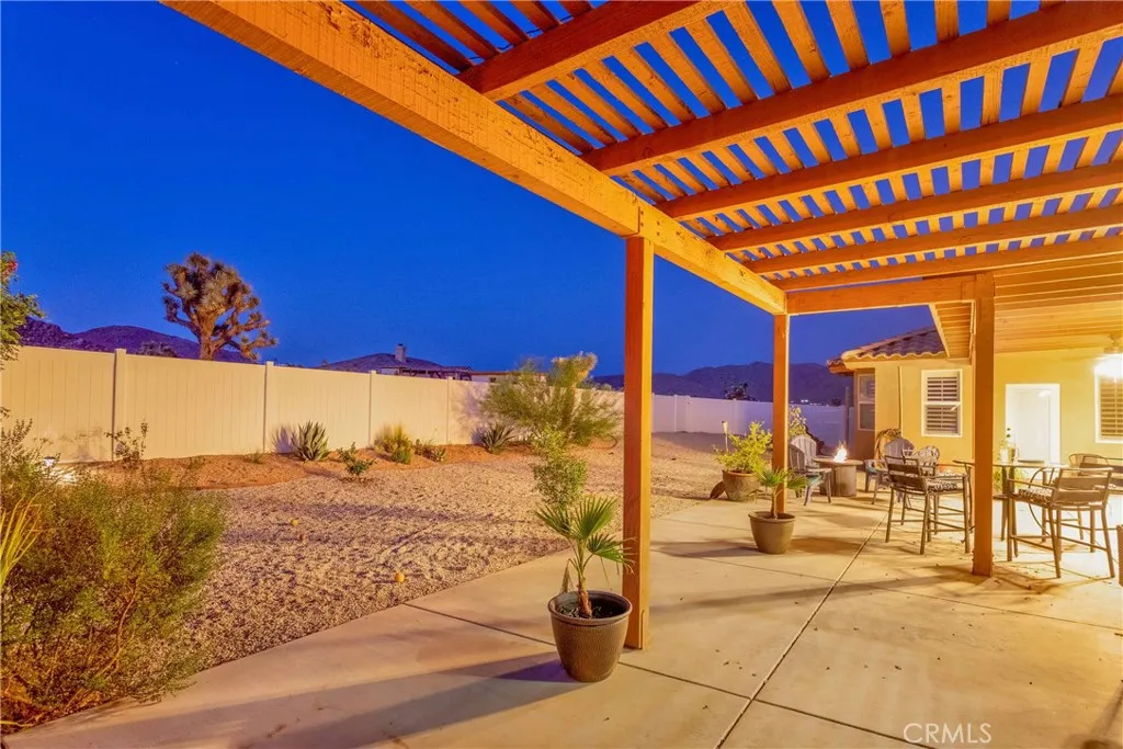 16323 Shirwaun Road, Apple Valley, California 92307 home-pic-47