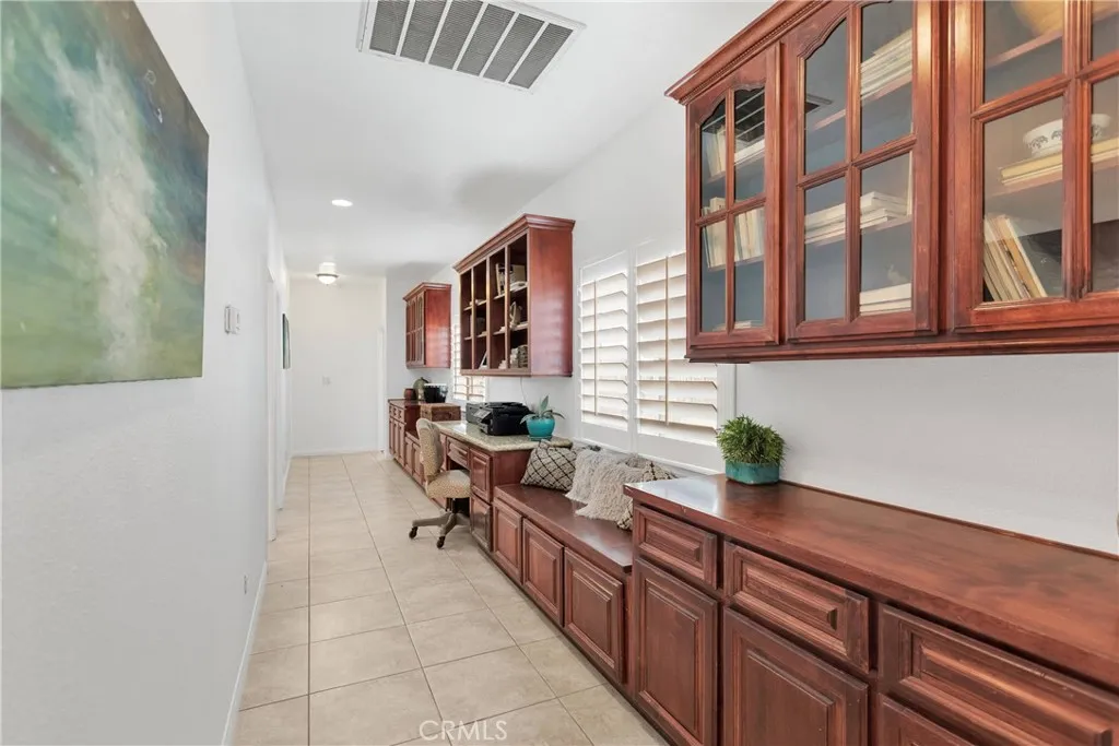 16323 Shirwaun Road, Apple Valley, California 92307 home-pic-18