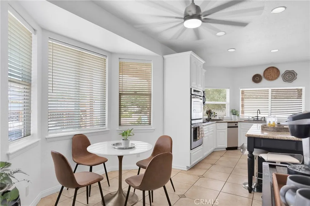 16323 Shirwaun Road, Apple Valley, California 92307 home-pic-17