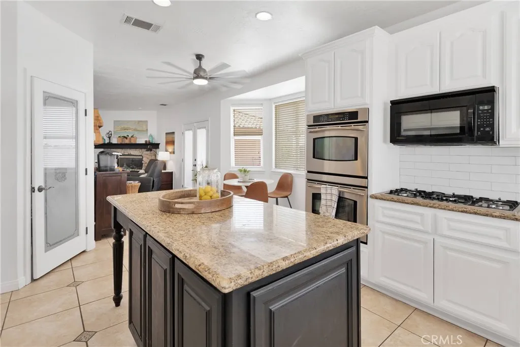 16323 Shirwaun Road, Apple Valley, California 92307 home-pic-16