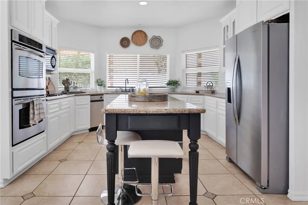 16323 Shirwaun Road, Apple Valley, California 92307 home-pic-13