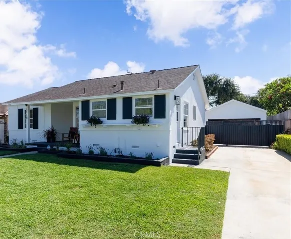 1118 S Washington Avenue, Fullerton, California 92832