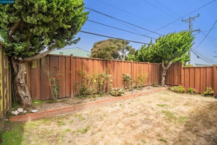 548 Skyline Dr, Daly City, California 94015