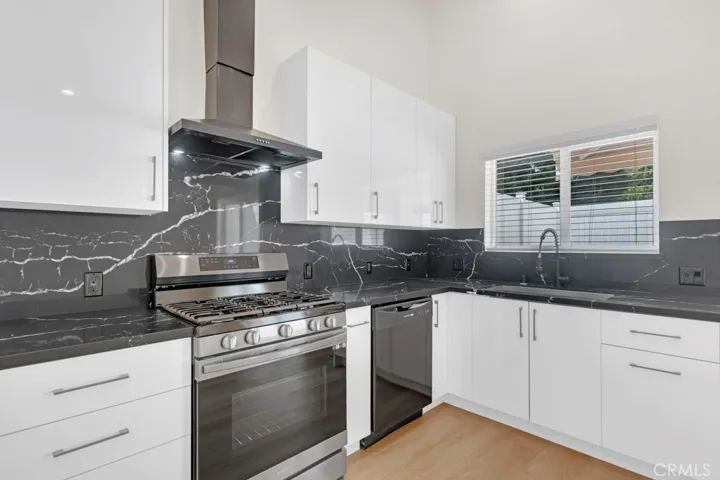 19104 Blackhawk Street, Porter Ranch, California 91326