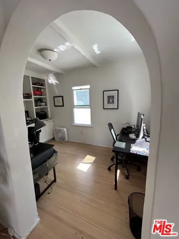 921 S Shenandoah Street, Los Angeles, California 90035