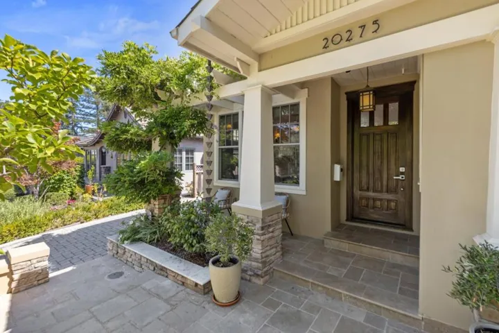 20275 La Paloma Avenue, Saratoga, California 95070