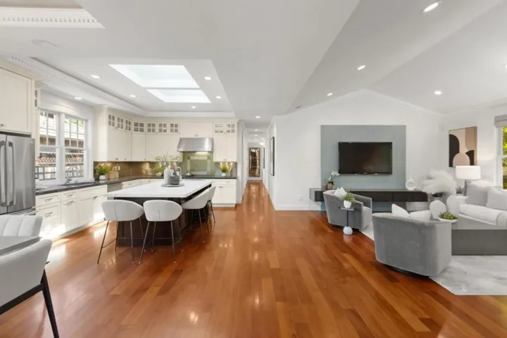 20275 La Paloma Avenue, Saratoga, California 95070