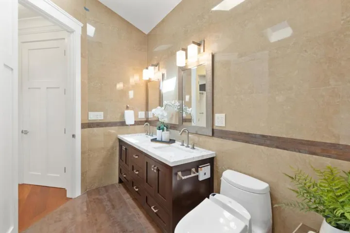 20275 La Paloma Avenue, Saratoga, California 95070