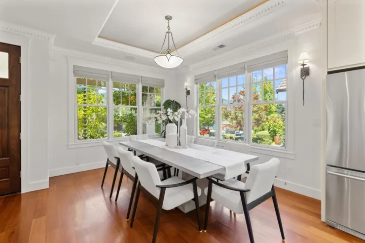 20275 La Paloma Avenue, Saratoga, California 95070