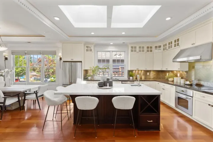 20275 La Paloma Avenue, Saratoga, California 95070