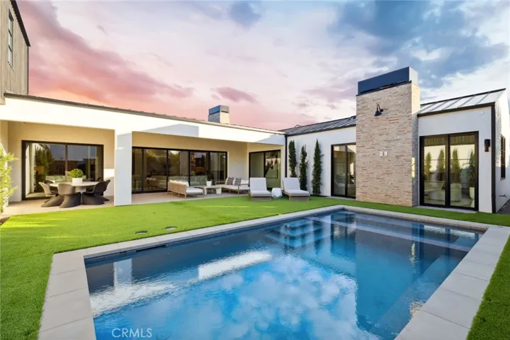 1227 Berkshire Lane, Newport Beach, California 92660